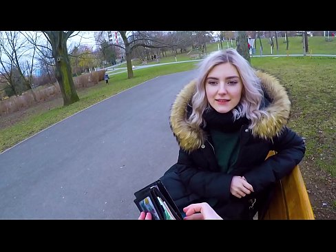 ❤️ Глотает горячую сперму незнакомца за деньги - минет в парке от Eva Elfie Русское порно у нас ❤